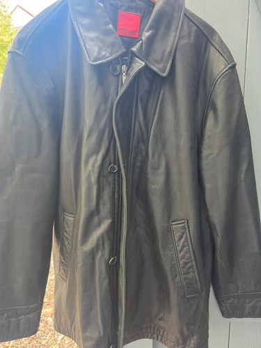 Eine lederjacke größe - eine,